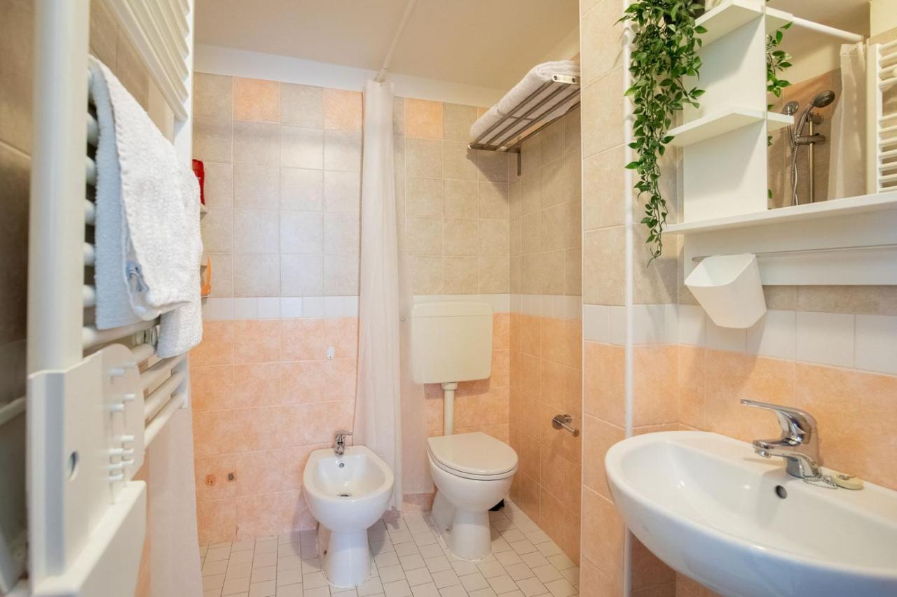 Romantico Open Space A 3Min Dalla Spiaggia - Homeunity Ріміні Екстер'єр фото